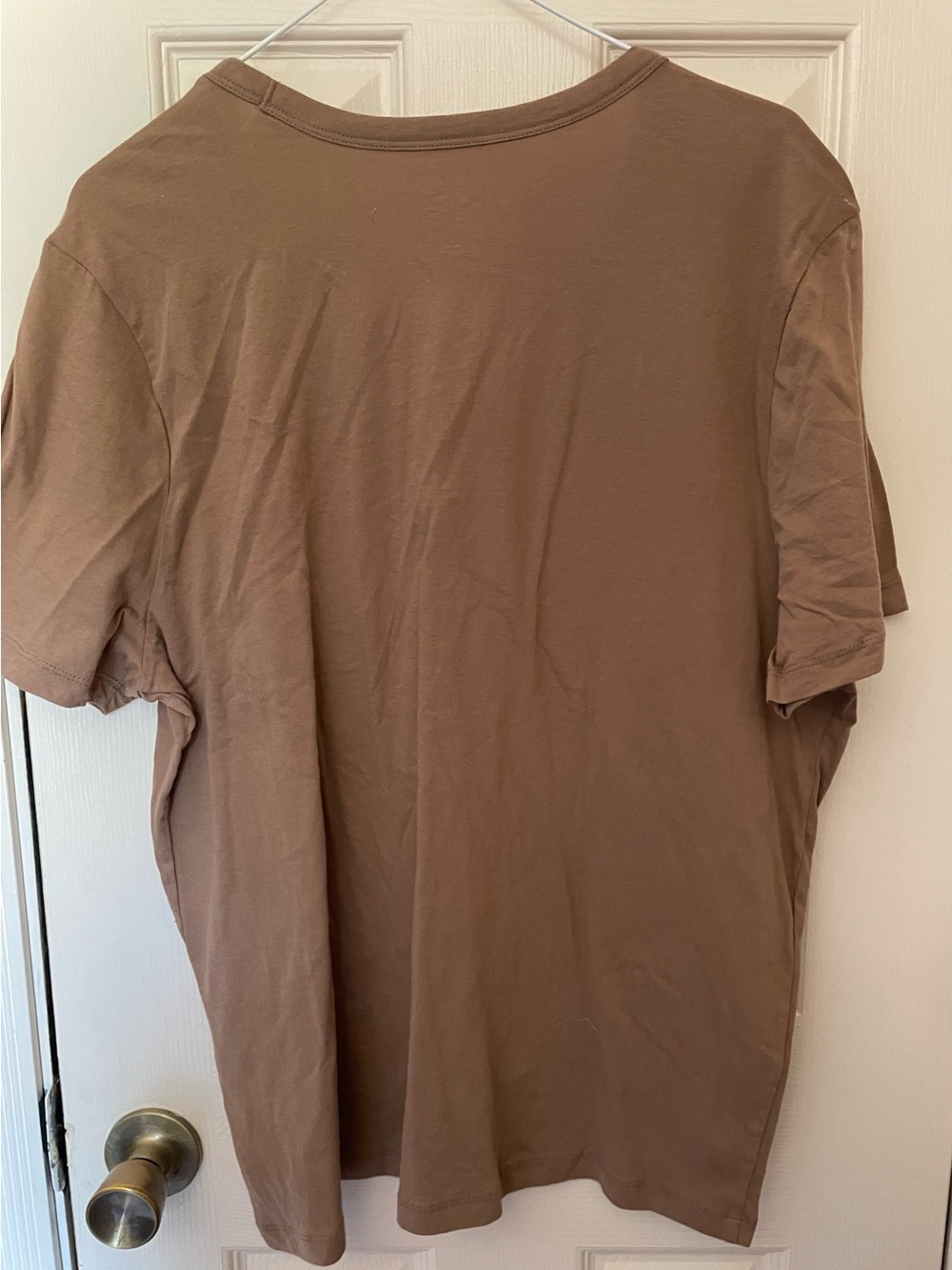 Universal Thread Women’s V-neck short sleeve tee NWT Xl - Picture 2 of 2